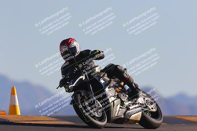 media/Nov-06-2023-Moto Forza (Mon) [[ce023d0744]]/3-Intermediate Group/Session 5 (Turn 9)/